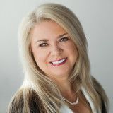 Lana Elliott Photo